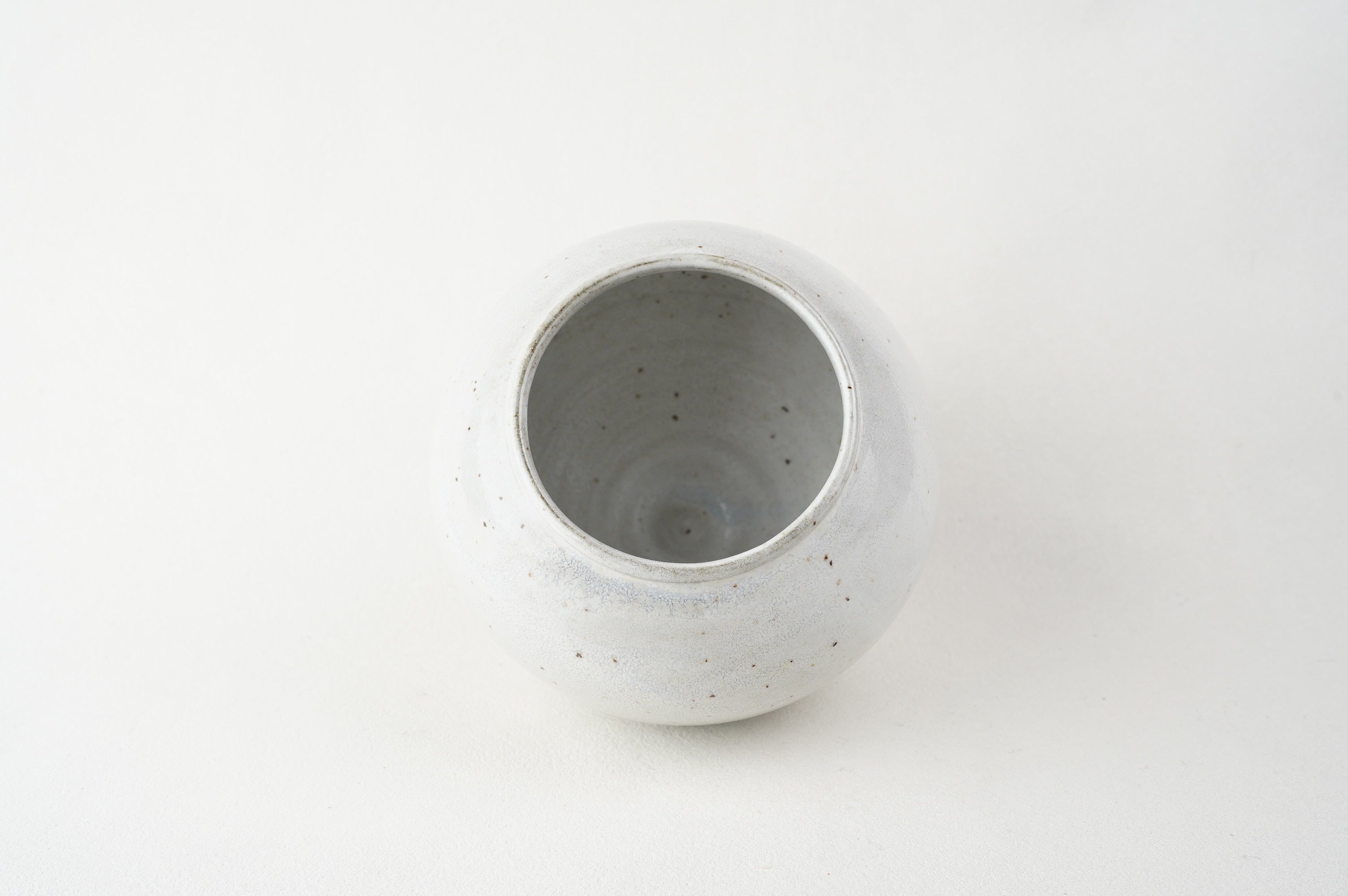 White-Glazed Black Clay Moon Jar